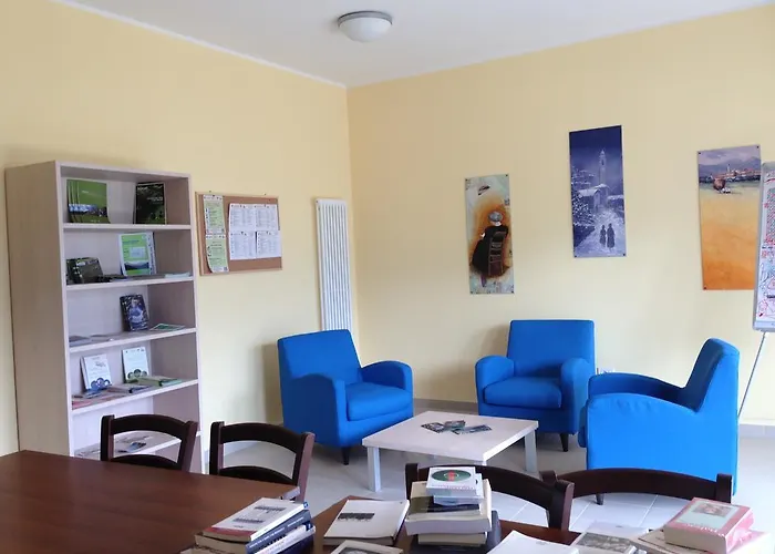 Hostel L\'Ost - Ostello Di Grumes