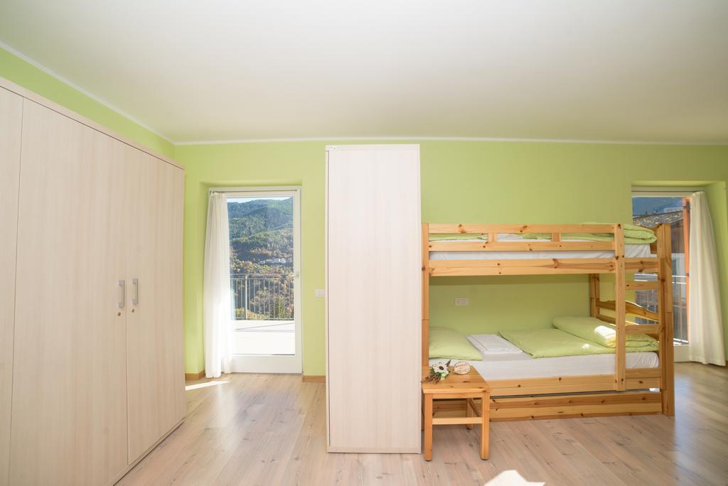 L'ost - Di Hostel Grumes